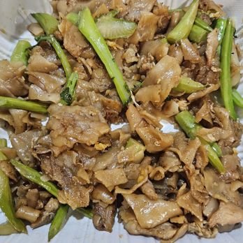 Nopgow Thai Restaurant - Pad see ew today, flavorless and chinese broccoli stems?? - Thai Near Me - Palmdale, California Nopgow Thai Restaurant - Pad see ew today, flavorless and chinese broccoli stems?? - Thai Near Me - Palmdale, California