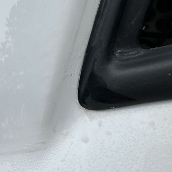 Austin's Collision - Paint build up in corner of back window - Body Shops Near Me - Holly, Michigan