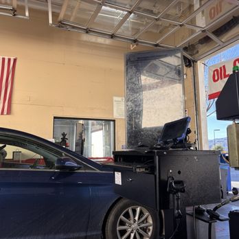 Valvoline Instant Oil Change - Inside the three bay shop - Oil Change Stations Near Me - Wildomar, California