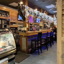 Fish Bites Seafood Restaurant - Back bar