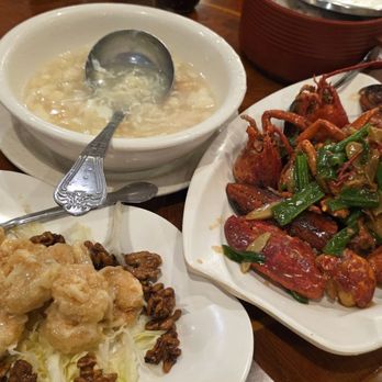 Le Lai - Seafood fish maw soup, mayo shrimp with walnut, ginger scallion lobster - Chinese Near Me - Houston, Texas
