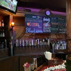 Ship & Anchor Pub - Pull taps