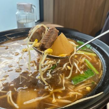 Mr Bao Stone Pot Restaurant - Strewed beef pot 2/5 - Chinese Near Me - Scarborough, Ontario Mr Bao Stone Pot Restaurant - Strewed beef pot 2/5 - Chinese Near Me - Scarborough, Ontario