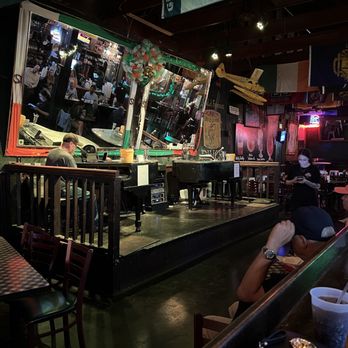 Silky O'Sullivan's - Bars Near Me - Memphis, Tennessee