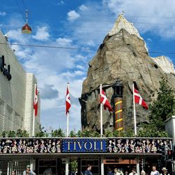 Tivoli - Entrance