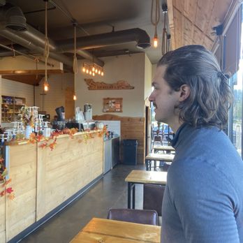 Express-o Yourself - The indoor seating area and where you order - Coffee & Tea Near Me - Enumclaw, Washington Express-o Yourself - The indoor seating area and where you order - Coffee & Tea Near Me - Enumclaw, Washington