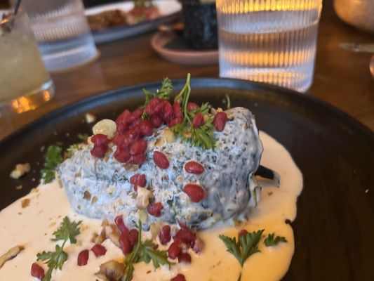 Fonda Del Barrio by null