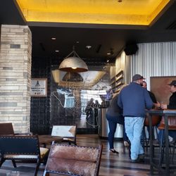 Revolver Bldg. 5 Taproom