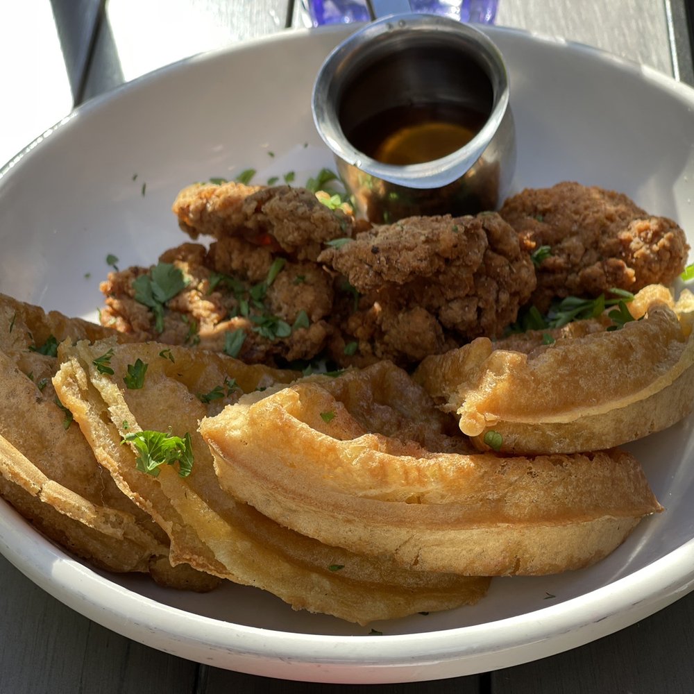 MeeT - Chik'un n waffles - Burgers Near Me - Vancouver, British Columbia