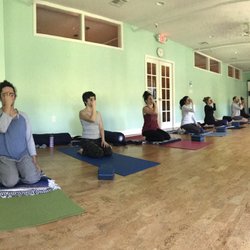 Align Amar Yoga