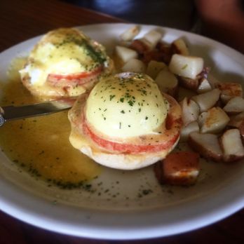 Il Vinaio - Eggs Benedict - New American Near Me - Mesa, Arizona Il Vinaio - Eggs Benedict - New American Near Me - Mesa, Arizona