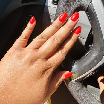 Kitchen Nail Bar - Mountain View - Gel Manicure by Loan - Nail Salons Near Me - Mountain View, California