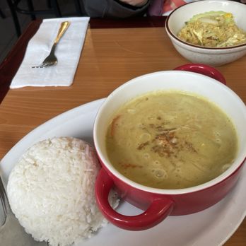 Noodles To Thai For - 18. Chicken Yellow Curry - Thai Near Me - Sacramento, California Noodles To Thai For - 18. Chicken Yellow Curry - Thai Near Me - Sacramento, California