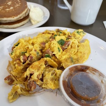 Eggs 'n Things - Waikiki Beach Eggspress - Portuguese Sausage & Eggs - Breakfast & Brunch Near Me - Honolulu, Hawaii Eggs 'n Things - Waikiki Beach Eggspress - Portuguese Sausage & Eggs - Breakfast & Brunch Near Me - Honolulu, Hawaii