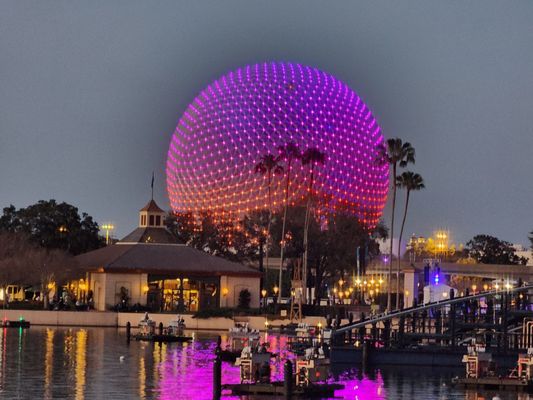 Spaceship Earth by null