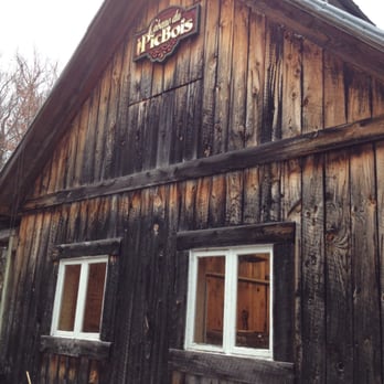 Cabane Du Pic Bois - Cute place - Food Near Me - Brigham, Quebec