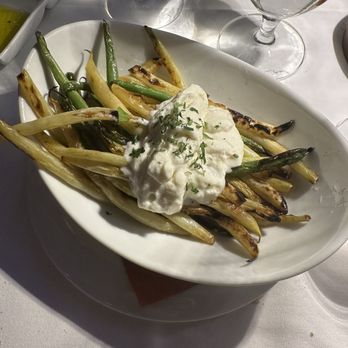 Artisan Restaurant - Blistered green beans with whipped ricotta - very good - Breakfast & Brunch Near Me - West Hartford, Connecticut Artisan Restaurant - Blistered green beans with whipped ricotta - very good - Breakfast & Brunch Near Me - West Hartford, Connecticut