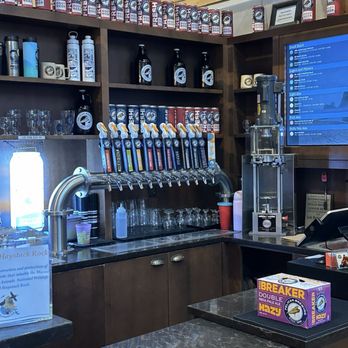 Pelican Brewing - Cannon Beach - Taps - Burgers Near Me - Cannon Beach, Oregon