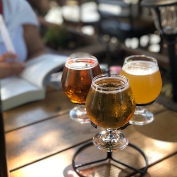 Das Bierhauz - Mountain View - Beer Gardens Near Me - Mountain View, California