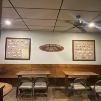 Little Rendezvous - Pizza Near Me - Meriden, Connecticut