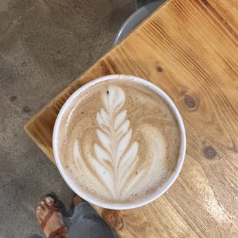 Thump Coffee - Madagascar Vanilla Mocha with oat milk - Coffee & Tea Near Me - Bend, Oregon