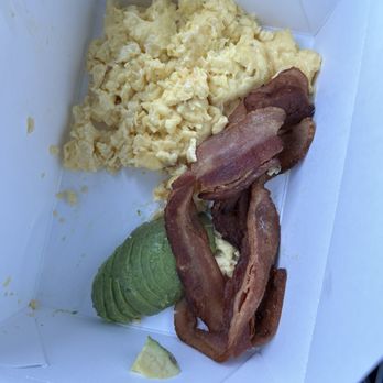900 Grayson - Scrambled eggs, bacon, avocado - Breakfast & Brunch Near Me - Berkeley, California