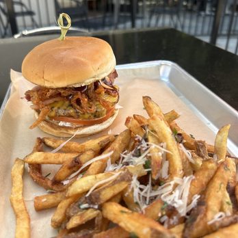 Hops & Sessions - BBQ Bacon Cheeseburger - Beer Bar Near Me - Livermore, California