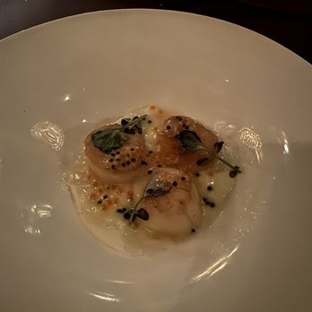 Mister Parker's - Seared Scallops. Super yummy - French Near Me - Palm Springs, California