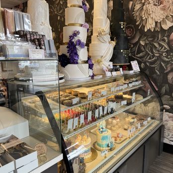 Rolling In Dough Bakery - Bakeries Near Me - Las Vegas, Nevada Rolling In Dough Bakery - Bakeries Near Me - Las Vegas, Nevada