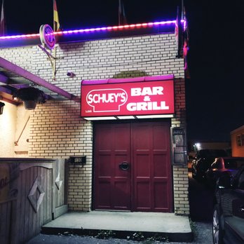 Schuey's Bar & Grill - Good dive bar - Bars Near Me - Etobicoke, Ontario