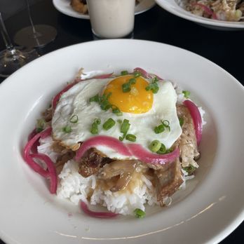 The Cafe at The Inn - Loco Moco - Coffee & Tea Near Me - Benicia, California
