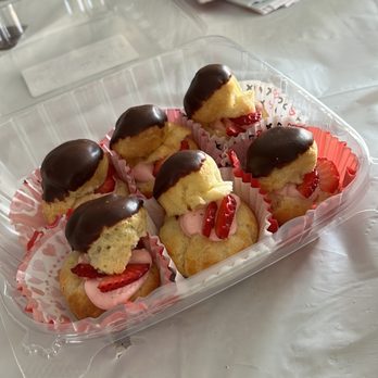 Sweet Gerard’s Bakery - Strawberry  nom nom - Bakeries Near Me - Eastvale, California