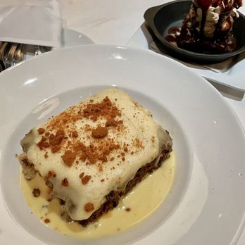 17 River Grille - Carrot Cake - American Near Me - Chagrin Falls, Ohio