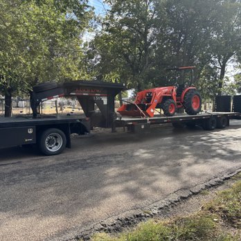 WC Tractor Waco - This picture was taken by delivery driver Mario. He was so awesome. - Farming Equipment Near Me - Woodway, Texas WC Tractor Waco - This picture was taken by delivery driver Mario. He was so awesome. - Farming Equipment Near Me - Woodway, Texas