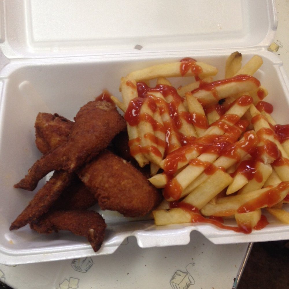 Sun Seafood - 3 wings with small fry - Seafood Near Me - Lansdowne, Pennsylvania Sun Seafood - 3 wings with small fry - Seafood Near Me - Lansdowne, Pennsylvania