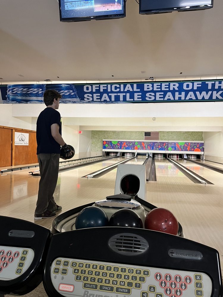 Bowling Alley-Chewelah Rec Assn Logo