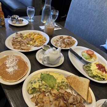 Rusty Pelican Cafe - Desserts Near Me - Mill Creek, Washington