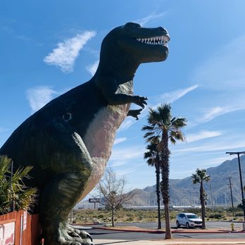 Cabazon Dinosaurs - Museums Near Me - Cabazon, California