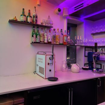In Plain Sight - Cocktail Bars Near Me - Austin, Texas