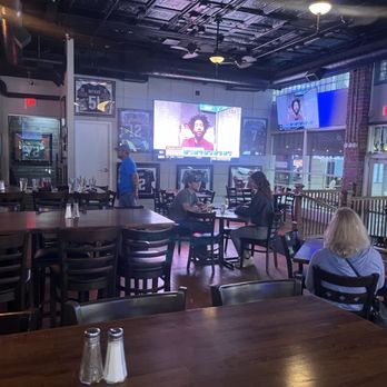 202 Social House - Dining area - American Near Me - Roanoke, Virginia
