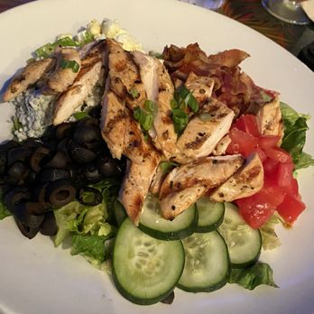 Rainforest Cafe - Cob salad - American Near Me - Grapevine, Texas
