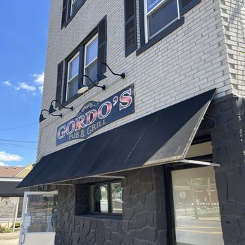 Gordo's Pub & Grill - Right on Montgomery Road in Norwood and has its own parking lot - Burgers Near Me - Norwood, Ohio