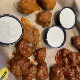 Quality of food here is severely lacking. Very disappointing this is $25 worth of wings. All were like warm and very dried out. Quality of food here is severely lacking. Very disappointing this is $25 worth of wings. All were like warm and very dried out.