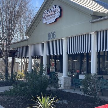 Bobbie's Southern Kitchen - Main entrance - American Near Me - San Antonio, Texas