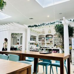 Teagans Tea Room & Cafe - Interior