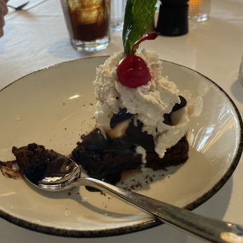 Harry & Izzy's - Brownie sundae on Monday - Steakhouses Near Me - Indianapolis, Indiana