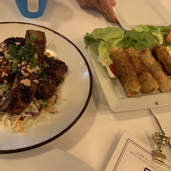 Le Colonial - BANH HOI THIT NUONG Barbecued Short Rib CHA GIO - Crispy Shrimp & Pork Rolls - Vietnamese Near Me - Chicago, Illinois Le Colonial - BANH HOI THIT NUONG Barbecued Short Rib CHA GIO - Crispy Shrimp & Pork Rolls - Vietnamese Near Me - Chicago, Illinois
