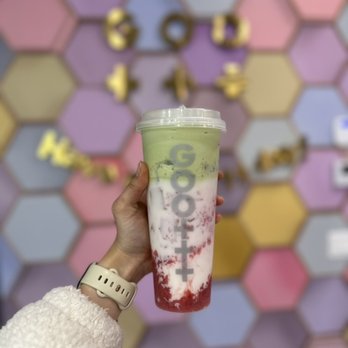 Goomo Tea Shop - Strawberry Matcha Bump - the matcha foam is so good and the fresh strawberries at the bottom pair beautifully - Bubble Tea Near Me - Walnut, California Goomo Tea Shop - Strawberry Matcha Bump - the matcha foam is so good and the fresh strawberries at the bottom pair beautifully - Bubble Tea Near Me - Walnut, California