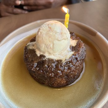 Gordon Ramsay Hell's Kitchen - Sticky Toffee Pudding - Desserts Near Me - Washington, DC, District of Columbia
