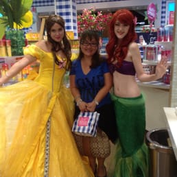 Ariel & Belle shopping at Bath & Body!! What a surprise and a bonus!! 5.9.15 Ariel & Belle shopping at Bath & Body!! What a surprise and a bonus!! 5.9.15
